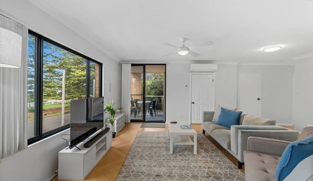 Esplanade Escape Beachfront Family Bliss