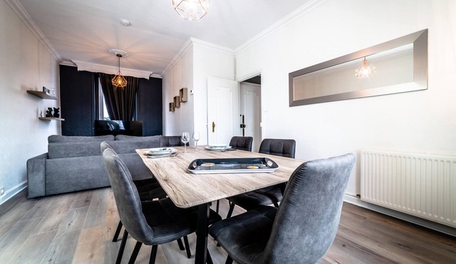 ★ Esprit Maison de Famille ★ Parking ★ 3 Suites Privatives