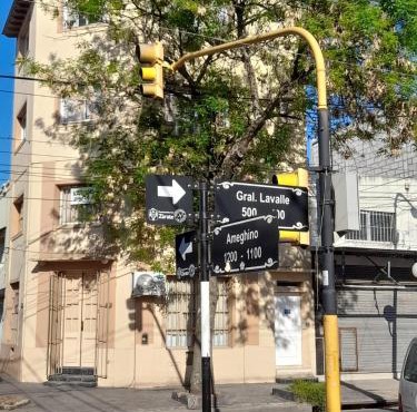 Esquina centrica en Zarate