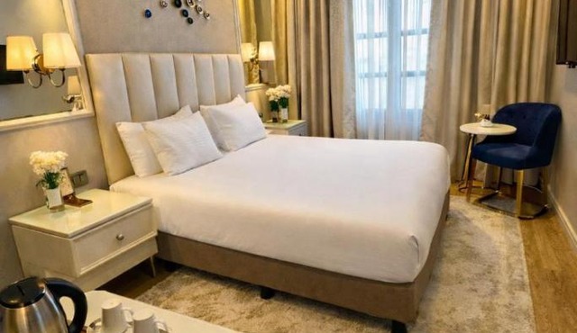 Ess Hotel