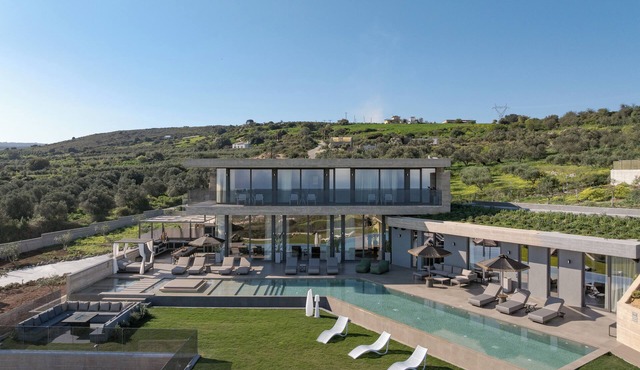 Esse Villa, a Linear Sea-View Wellness Retreat
