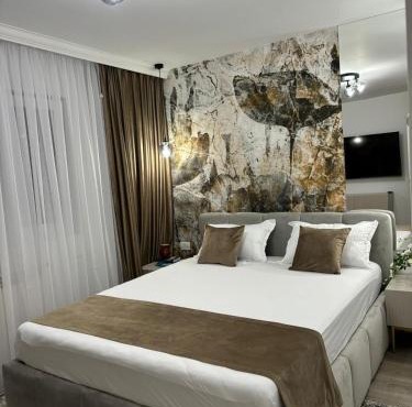 Est One Apartament 2 camere semidecomandat