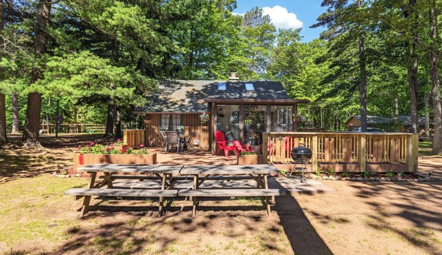 Estrold's Resort- Pine Cabin