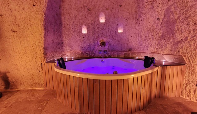 Euphoria Cave House