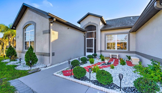 EV 5334 - 4 Bed 3 Bath Home with Screened-in Pool, Games Room, Kids Bedrooms