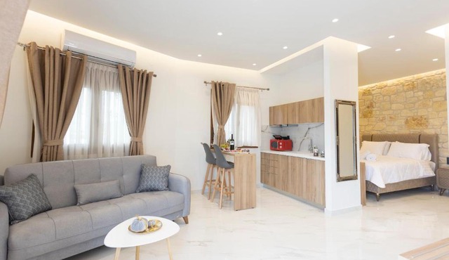 Eva's House