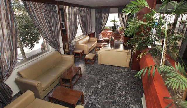 Evans Hotel