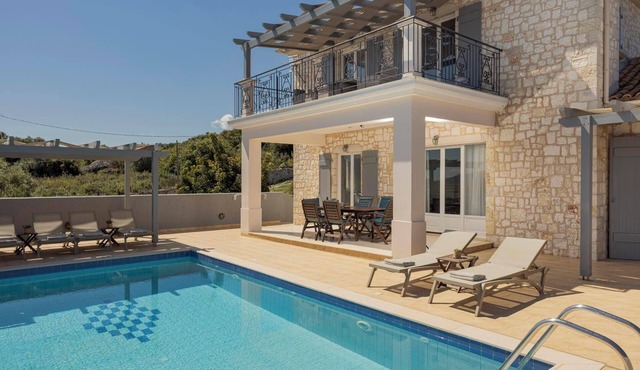 Evanthia - Three Bedroom Villa, Sleeps 6