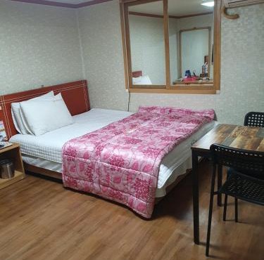 Eve motel