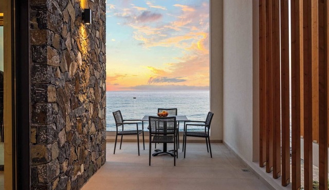 Evelmare Beachfront Upper Apartment