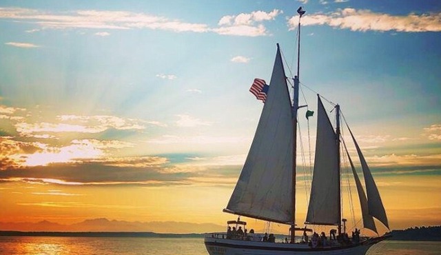 Evening Colors Sunset Sail Tour in Seattle