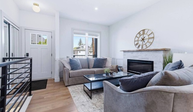 "Evergrove"2 Bdrm modern escape in Lacombe!