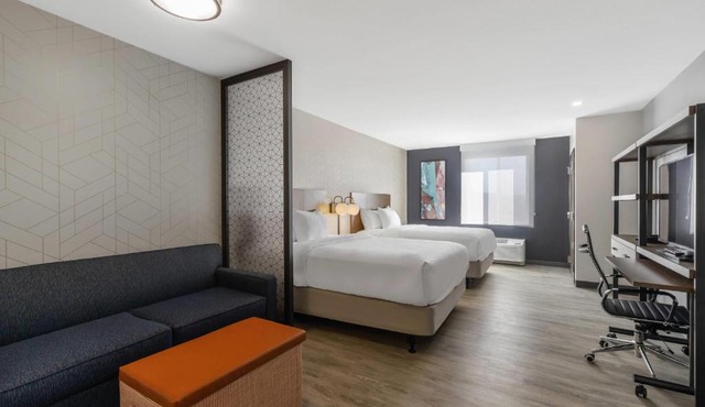 Everhome Suites Corona