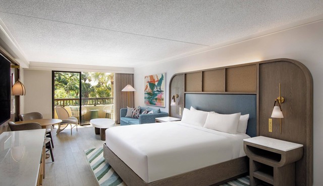 Everything You Need For The Perfect Vacation! Beachfront, with Outdoor Pool!