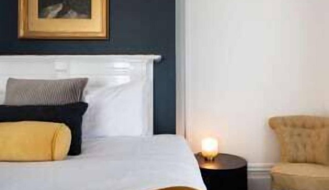 Everything You Need on Elphin: Parking & Wi-fi