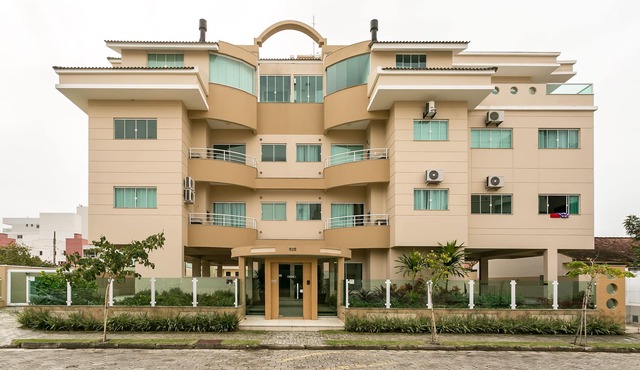 Excellent two bedroom apartment with a suite 100 meters from the sea