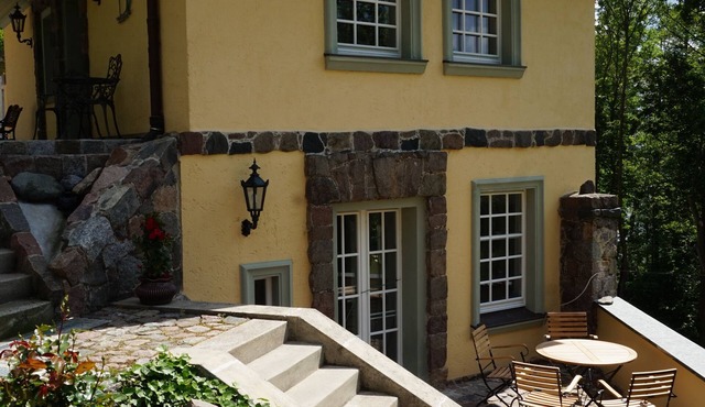 Excellent apartment overlooking the lake and close to the boat lift