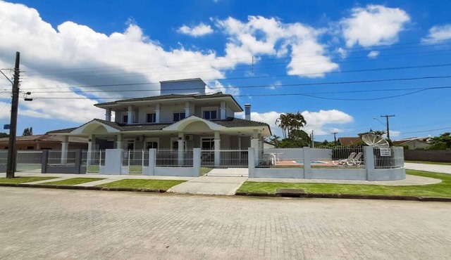 Excellent house in Praia da Daniela