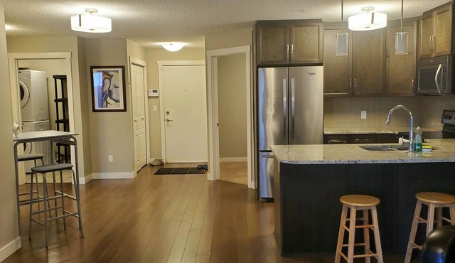 Excellent Location 2Bed Condo. Walk to All Major Amenities, Near Freeways.