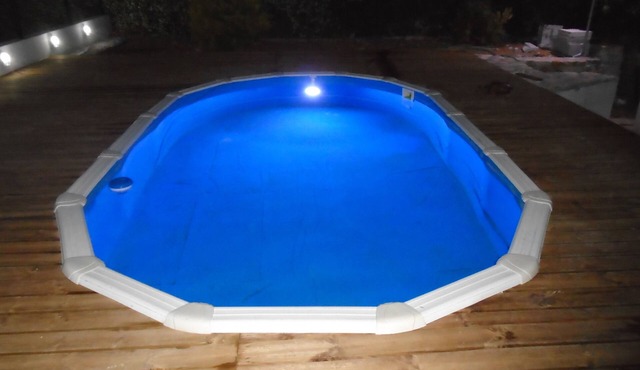 Excellent location quiet free parking, modernly furnished,electronically equippe
