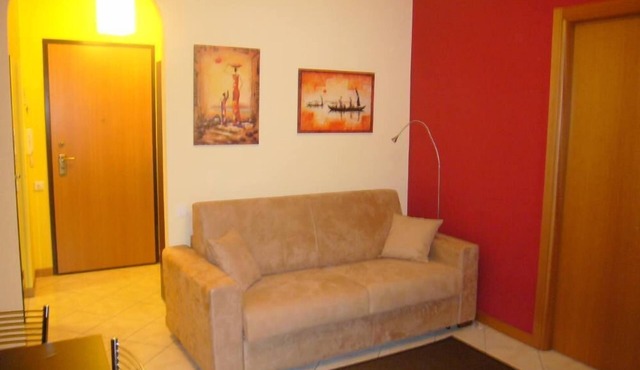 EXCELLENT TWO-ROOM APARTMENT 50 MT FROM THE SEA