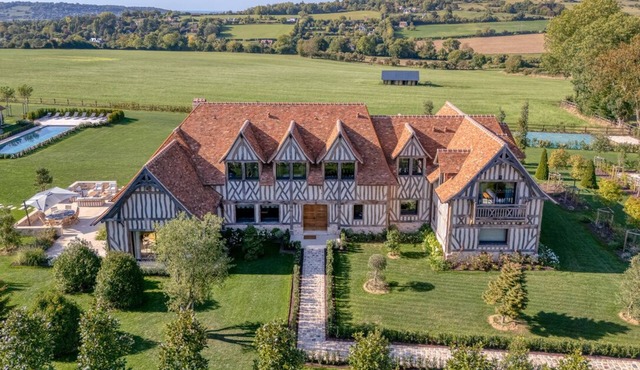 Exceptional property, Panoramic countryside view, 10mn from Deauville