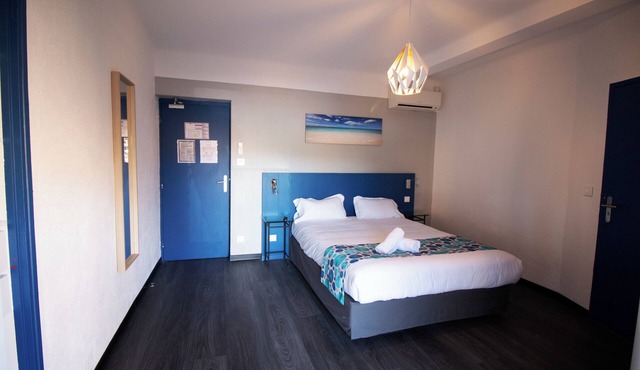 Exceptional Beachfront Stay Near Sanary Harbor l Pet-friendly