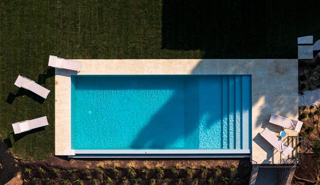 Exceptional charming villa with private pool and view