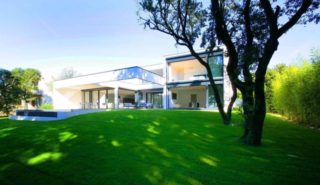 EXCEPTIONAL CONTEMPORARY ARCHITECTURE VILLA