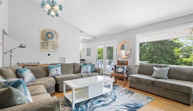 Exceptional Contemporary Coastal Retreat-4 King Bedrooms Mystic Noank Groton CT