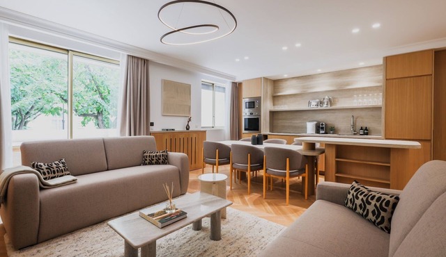 Exceptional flat - 1BD/6P- Arc de Triomphe