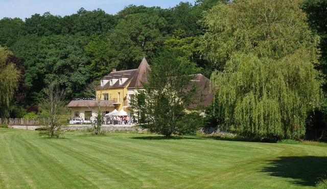 Exceptional property with generous, elegant spaces. 5* Villa