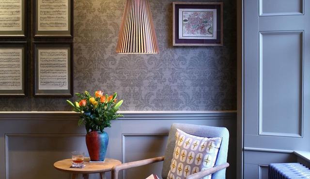 Exceptional gem in the Georgian New Town - haven of calm, luxury and style.