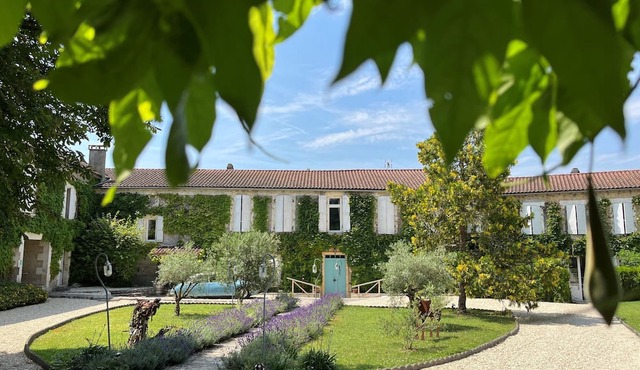 Exceptional house & green setting with a view