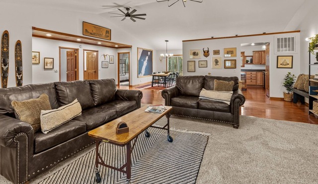 Exceptional ! Minutes from Jacksonport/Lake Mich Beach - Book Summer 2024 Now!