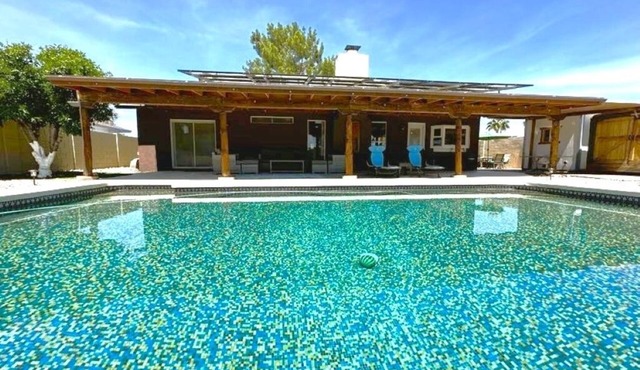 Exceptional! Remodeled 3Bd/2Ba with GIANT Private Pool and Covered Patio