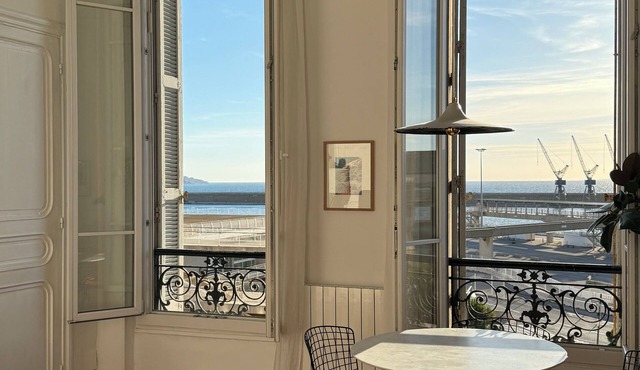 Exceptional sea view | Renovated old charm | Hyper center Joliette