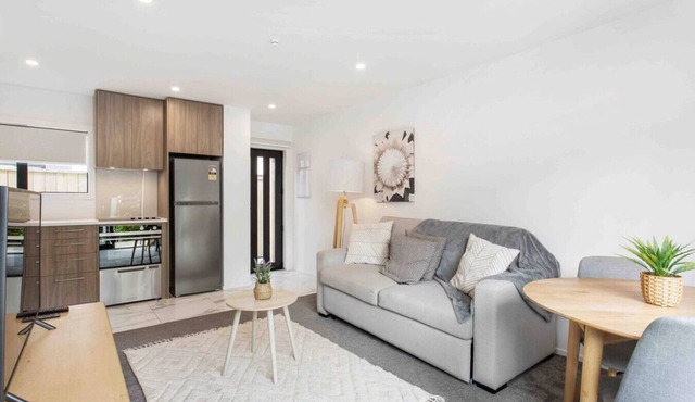 Exceptional Value For Money Sunny Warm 5 Mins CBD