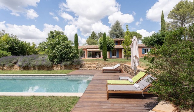 Exceptional Villa in Provence – Peace, Private Pool & Lush Garden