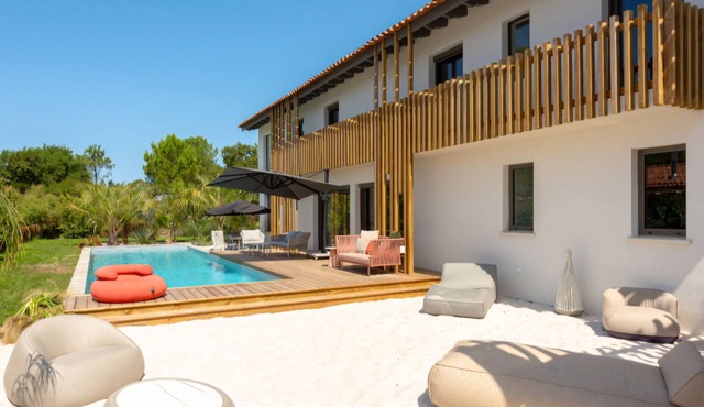 Exceptional villa "Les Bateliers