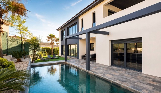 Exceptional Villa with Spa, Sauna & Heated Pool - 20 min from Montpellier