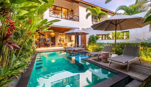 Exclusive 2BR Loft - Steps from Canggu Beach