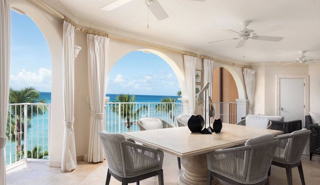 Exclusive 3-bedroom apartment with AC and fitness room - Saint Peters Bay 403