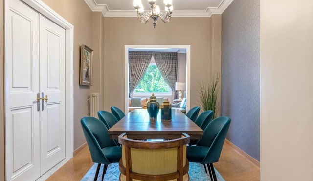 Exclusive Acropolis 4BDR Large Residence