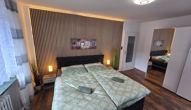 Exclusive and bright apartment in the centre 4 with box-spring beds, wifi