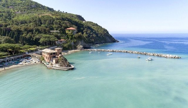 Exclusive and exceptional villa right on the beach! - Villa Preia