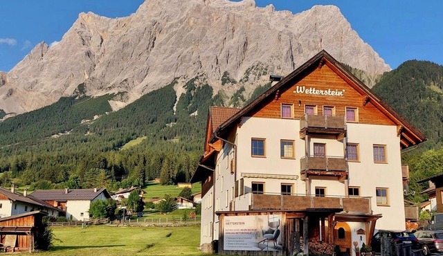Exclusive apartment "Die Sonnenspitze" for 10 people in Ehrwald