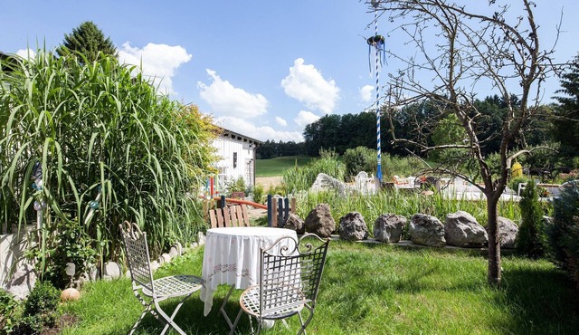 Exclusive apartment with garden and terrace on Lake Starnberg up to 4 people