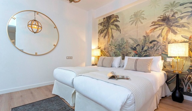 Exclusive apt 3rooms in Granda. Martinez Campos II