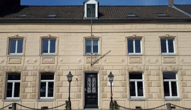 Exclusive authentic mansion (16p) near Maastricht